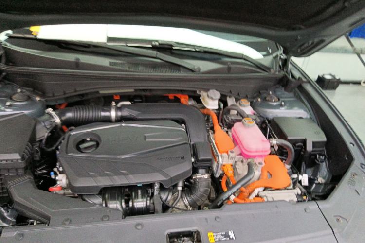 Used Hyundai Tucson 2022 Tucson L 2.0L Hybrid · Flagship Edition Engine Bay