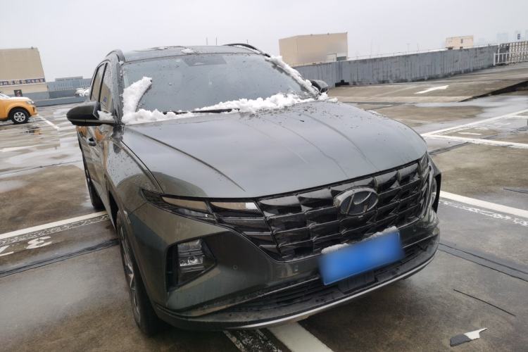 Used Hyundai Tucson 2022 Tucson L 2.0L Hybrid · Flagship Edition Front Right 45 Deg