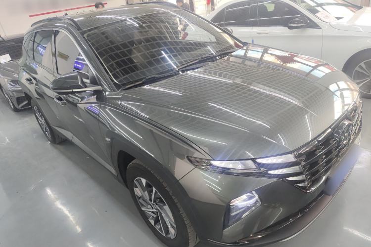 Used Hyundai Tucson 2022 Tucson L 2.0L Hybrid · Flagship Edition Front Right 45 Deg