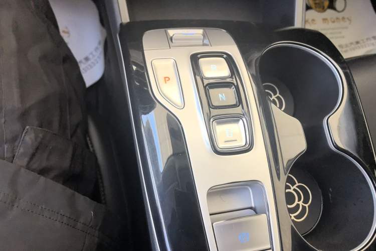 Used Hyundai Tucson 2022 Tucson L 1.5T DCT LUX Prestige Edition N Line Gear Lever