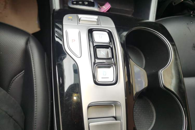 Used Hyundai Tucson 2022 Tucson L 2.0L Hybrid · Flagship Edition Gear Lever
