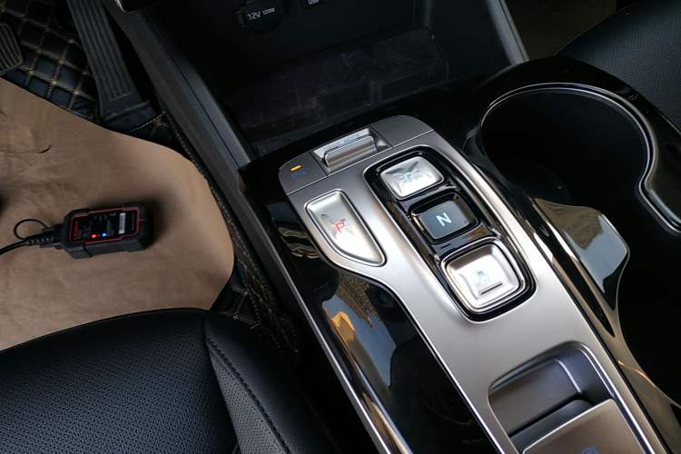Used Hyundai Tucson 2022 Tucson L 2.0L Hybrid · Flagship Edition Gear Lever