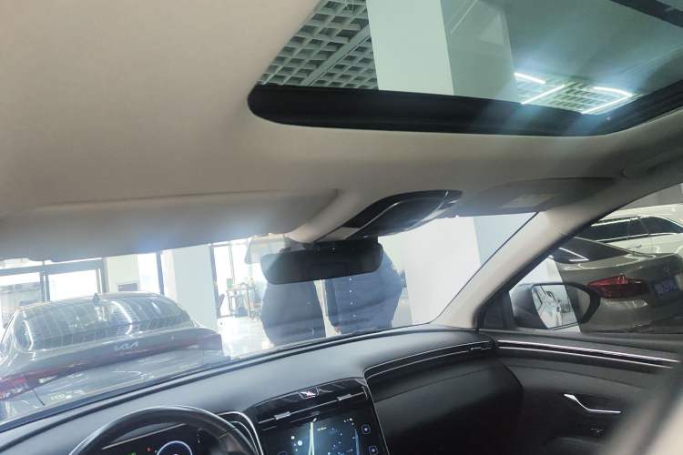 Used Hyundai Tucson 2022 Tucson L 2.0L Hybrid · Flagship Edition Headliner