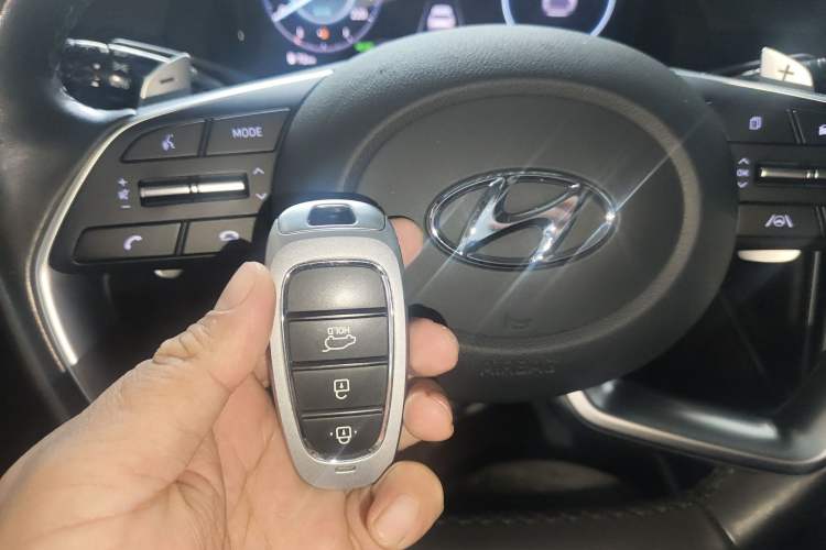 Used Hyundai Tucson 2022 Tucson L 2.0L Hybrid · Flagship Edition Interior 1