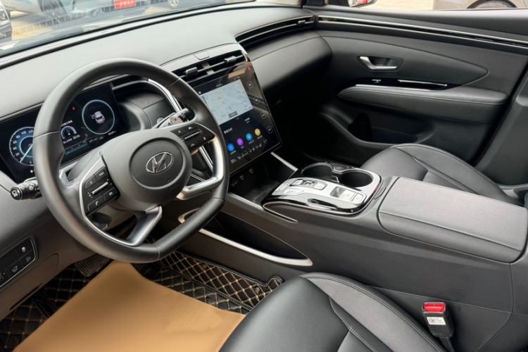 Used Hyundai Tucson 2022 Tucson L 2.0L Hybrid · Flagship Edition Interior 1