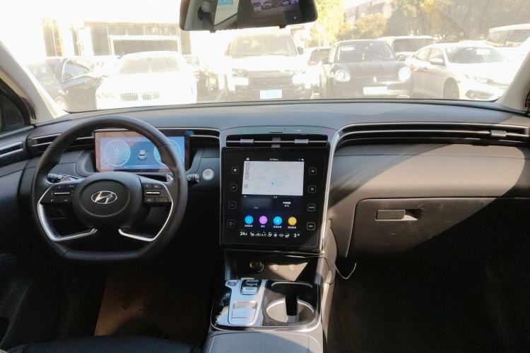 Used Hyundai Tucson 2022 Tucson L 1.5T DCT LUX Prestige Edition N Line Interior 2