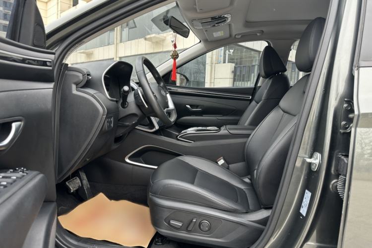 Used Hyundai Tucson 2022 Tucson L 1.5T DCT LUX Prestige Edition N Line Interior 3