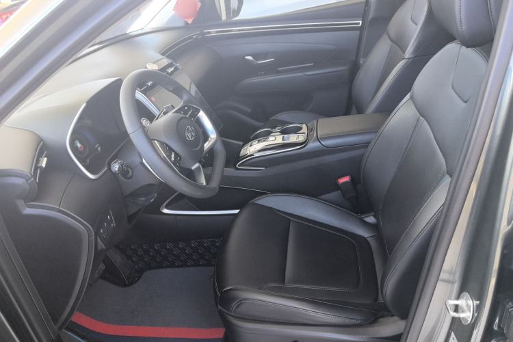 Used Hyundai Tucson 2022 Tucson L 1.5T DCT LUX Prestige Edition N Line Left Front Seat