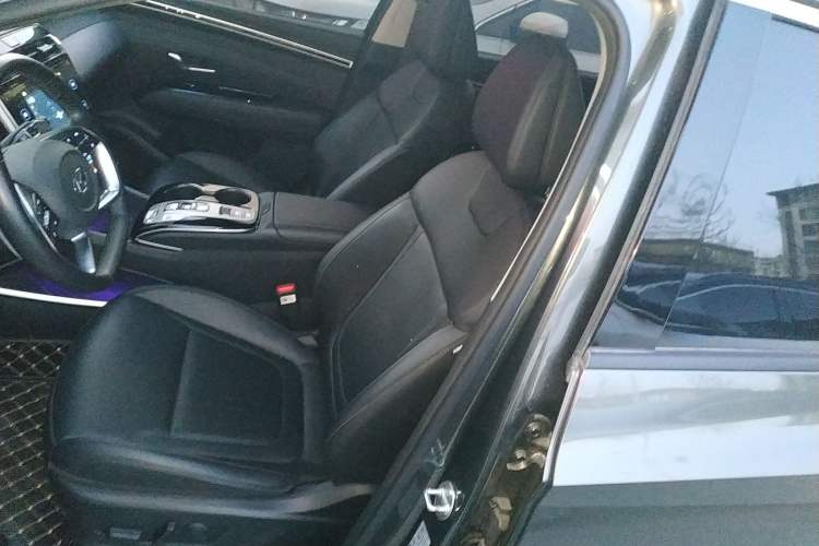 Used Hyundai Tucson 2022 Tucson L 2.0L Hybrid · Flagship Edition Left Front Seat
