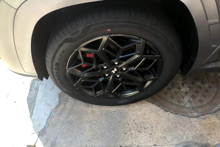 Used Hyundai Tucson 2022 Tucson L 1.5T DCT 20th Anniversary Edition N Line Left Front Wheel Hub
