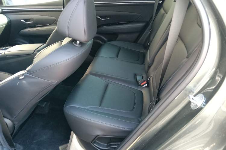 Used Hyundai Tucson 2022 Tucson L 1.5T DCT LUX Prestige Edition N Line Left Rear Seat