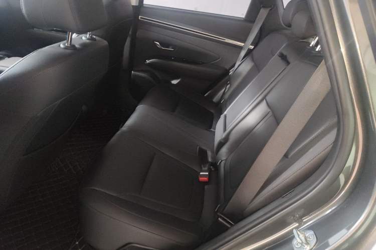 Used Hyundai Tucson 2022 Tucson L 2.0L Hybrid · Flagship Edition Left Rear Seat