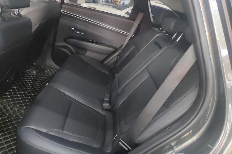 Used Hyundai Tucson 2022 Tucson L 2.0L Hybrid · Flagship Edition Left Rear Seat