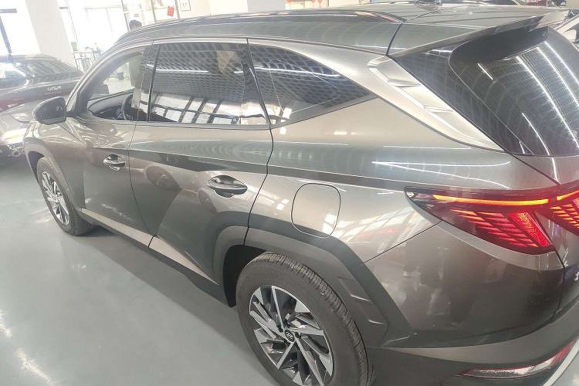 Used Hyundai Tucson 2022 Tucson L 2.0L Hybrid · Flagship Edition Left Side