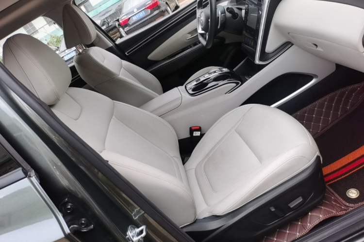 Used Hyundai Tucson 2022 Tucson L 2.0L Hybrid - Prestige Edition Right Front Seat