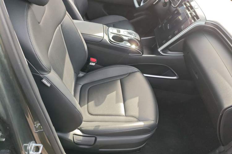 Used Hyundai Tucson 2022 Tucson L 1.5T DCT LUX Prestige Edition N Line Right Front Seat