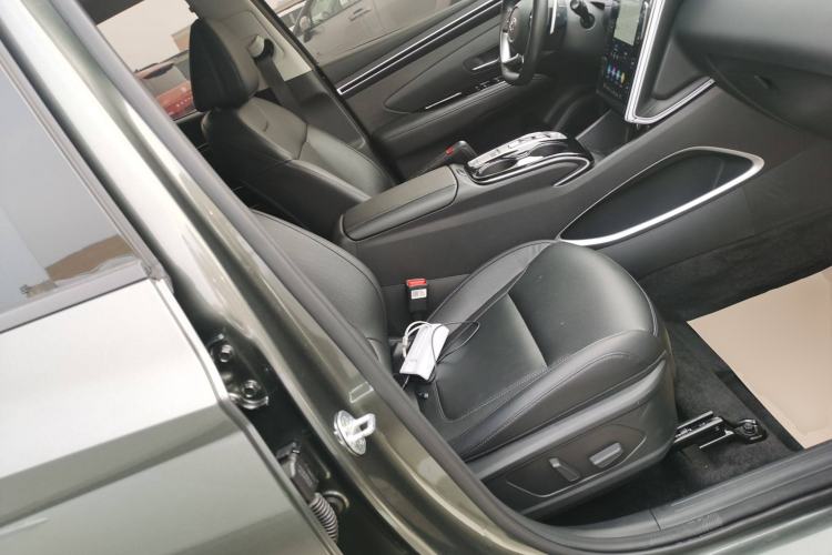 Used Hyundai Tucson 2022 Tucson L 2.0L Hybrid · Flagship Edition Right Front Seat