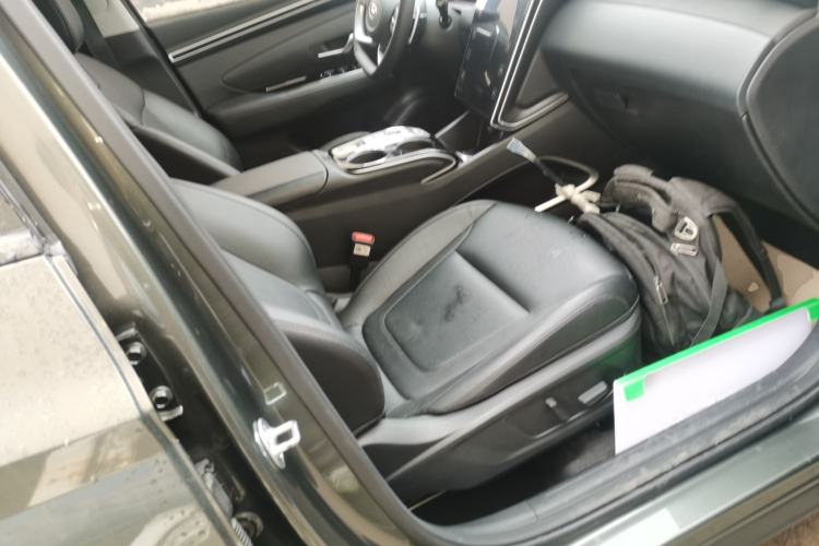 Used Hyundai Tucson 2022 Tucson L 2.0L Hybrid · Flagship Edition Right Front Seat