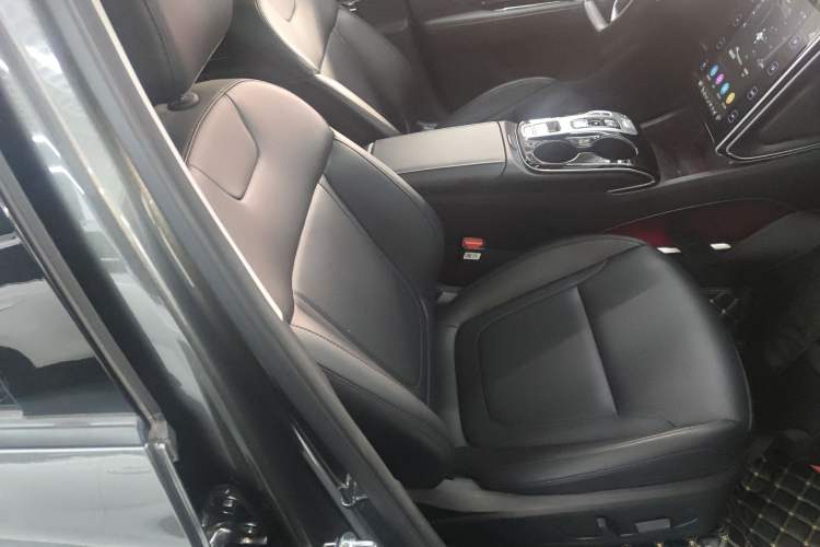 Used Hyundai Tucson 2022 Tucson L 2.0L Hybrid · Flagship Edition Right Front Seat