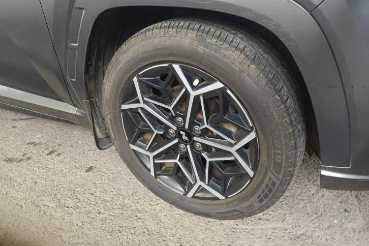 Used Hyundai Tucson 2022 Tucson L 1.5T DCT LUX Prestige Edition N Line Right Front Wheel Hub