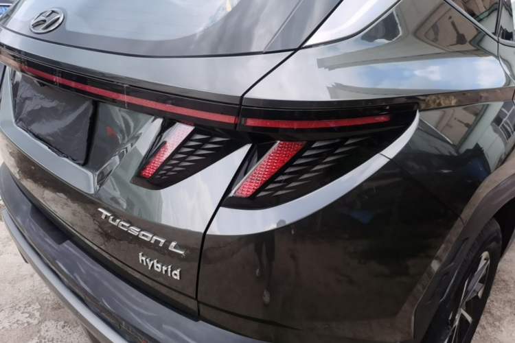 Used Hyundai Tucson 2022 Tucson L 2.0L Hybrid - Prestige Edition Right Rear Taillight