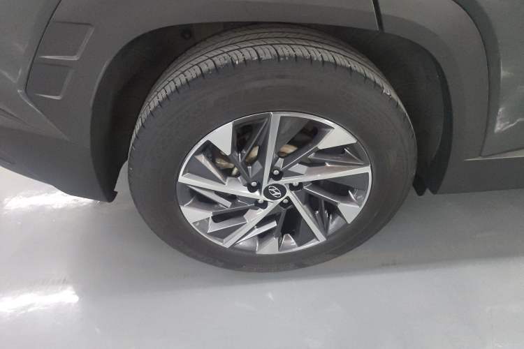 Used Hyundai Tucson 2022 Tucson L 2.0L Hybrid · Flagship Edition Right Rear Wheel Hub