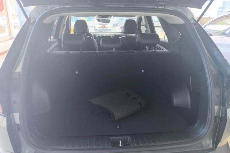 Used Hyundai Tucson 2022 Tucson L 1.5T DCT LUX Prestige Edition N Line Trunk