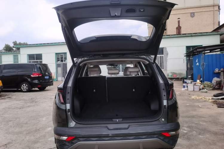 Used Hyundai Tucson 2022 Tucson L 2.0L Hybrid - Prestige Edition Trunk