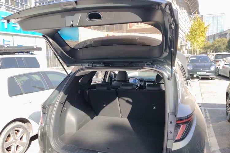 Used Hyundai Tucson 2022 Tucson L 1.5T DCT LUX Prestige Edition N Line Trunk