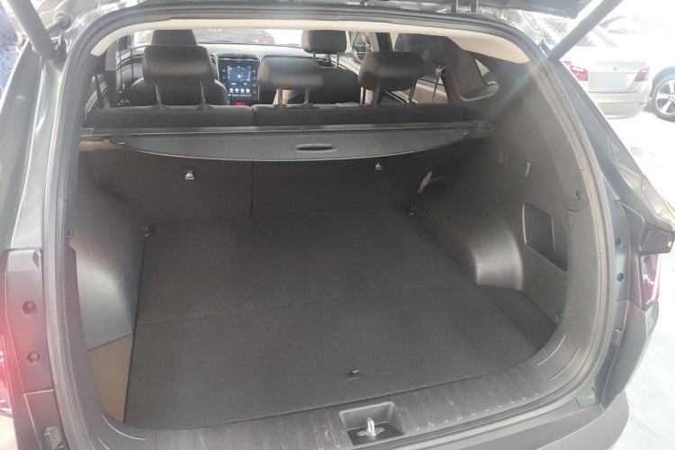 Used Hyundai Tucson 2022 Tucson L 2.0L Hybrid · Flagship Edition Trunk