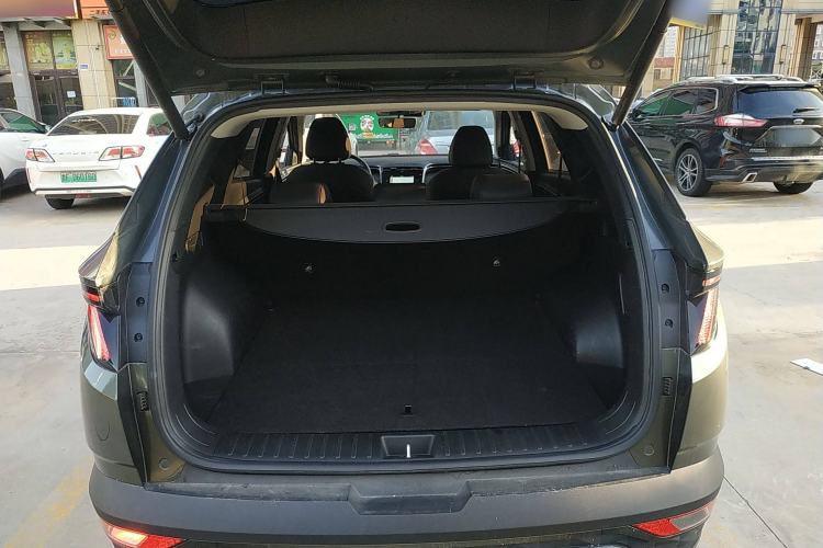 Used Hyundai Tucson 2022 Tucson L 2.0L Hybrid · Flagship Edition Trunk