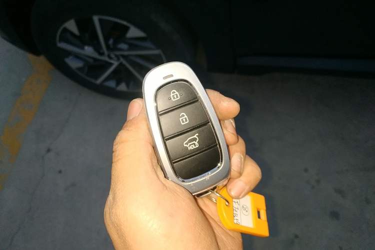 Used Hyundai Tucson 2022 Tucson L 2.0L Hybrid · Flagship Edition Vehicle Key