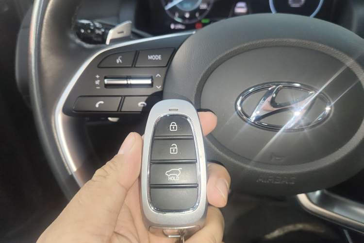 Used Hyundai Tucson 2022 Tucson L 2.0L Hybrid · Flagship Edition Vehicle Key
