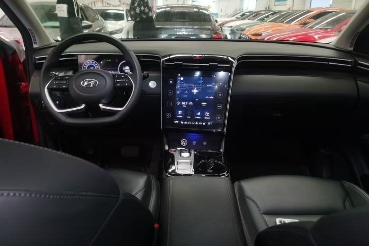 Used Hyundai Tucson 2022 Tucson L 2.0L Hybrid · Flagship Edition Center Console