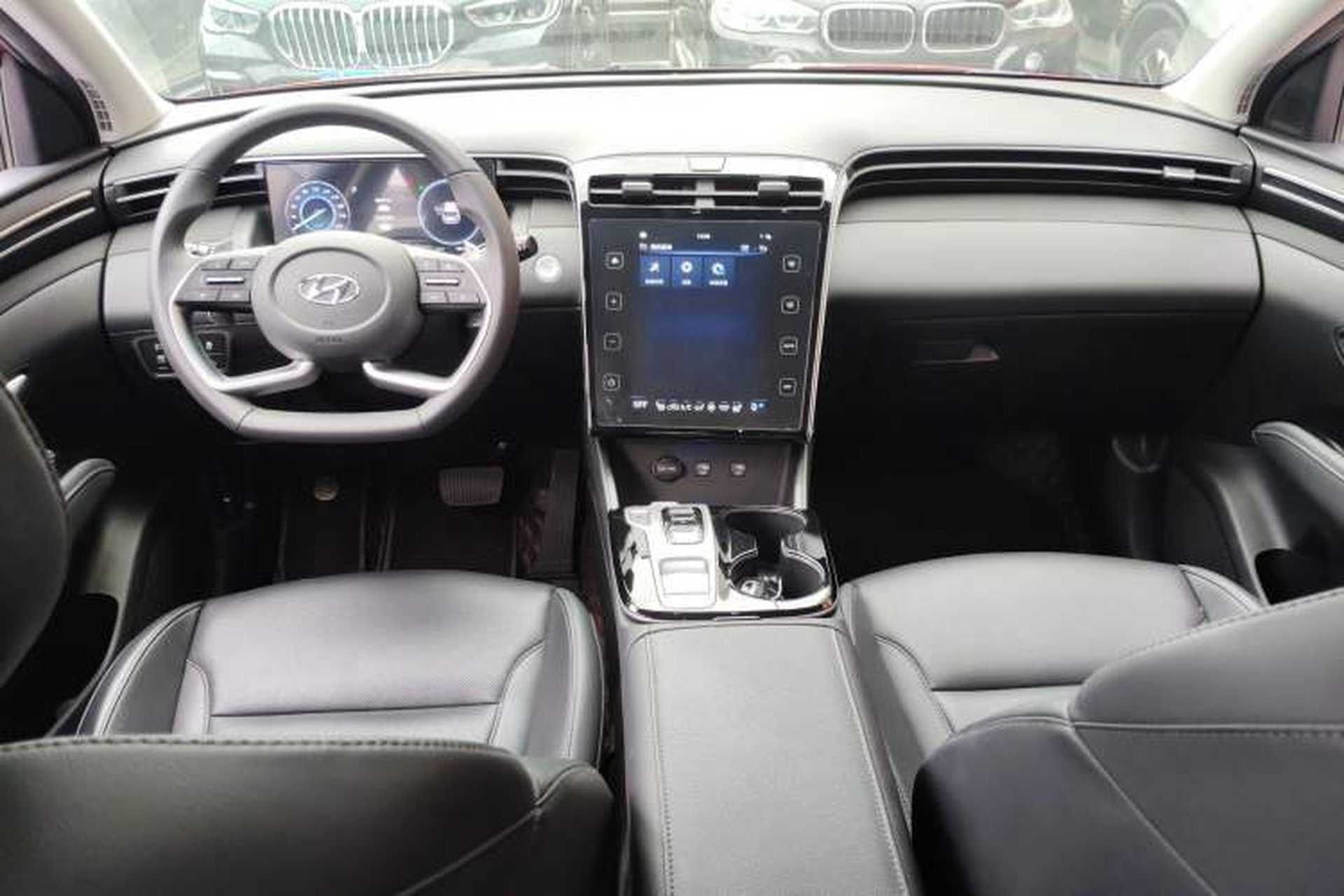 Used Hyundai Tucson 2022 Tucson L 2.0L Hybrid · Flagship Edition Center Console