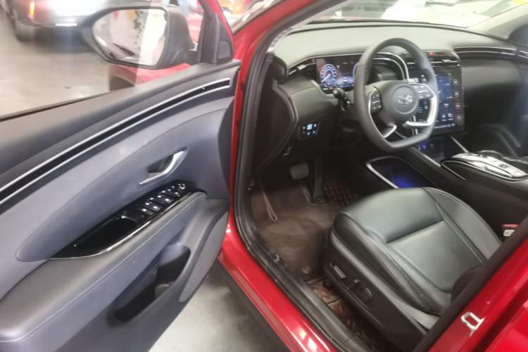 Used Hyundai Tucson 2022 Tucson L 2.0L Hybrid · Flagship Edition Driver Seat