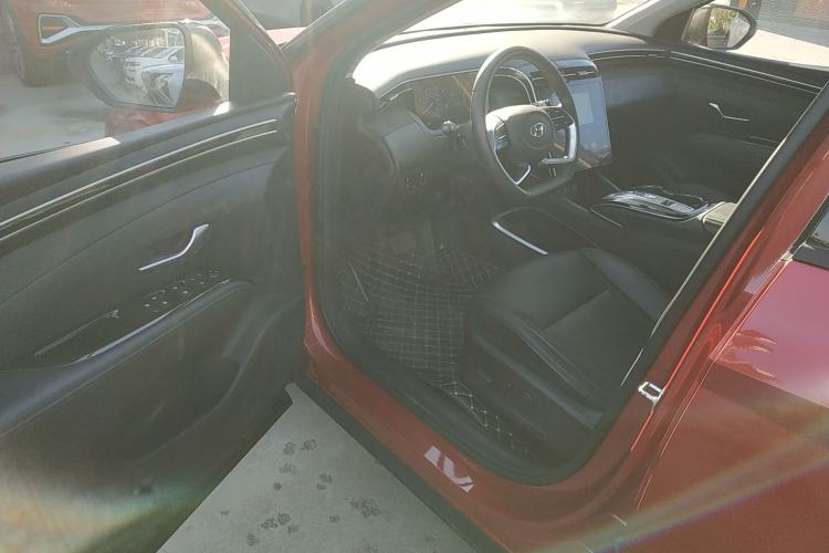 Used Hyundai Tucson 2022 Tucson L 2.0L Hybrid - Prestige Edition Driver Seat
