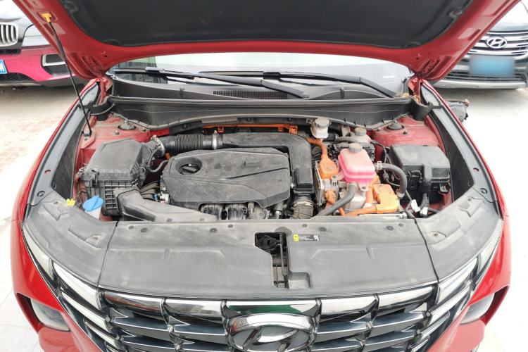 Used Hyundai Tucson 2022 Tucson L 2.0L Hybrid · Flagship Edition Engine Bay