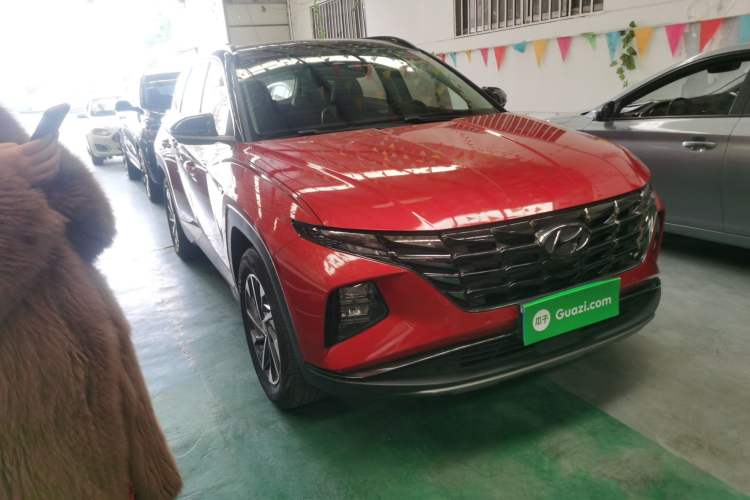 Used Hyundai Tucson 2022 Tucson L 2.0L Hybrid · Flagship Edition Front Right 45 Deg
