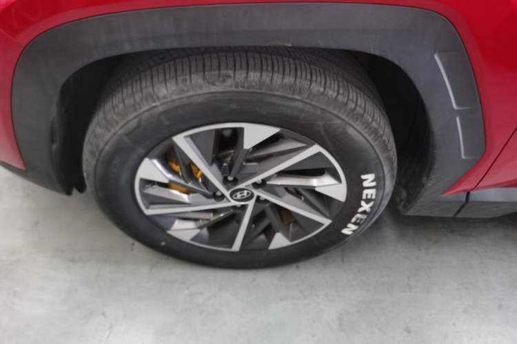 Used Hyundai Tucson 2022 Tucson L 2.0L Hybrid · Flagship Edition Left Front Wheel Hub