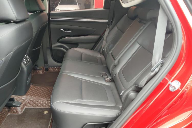 Used Hyundai Tucson 2022 Tucson L 2.0L Hybrid · Flagship Edition Left Rear Seat