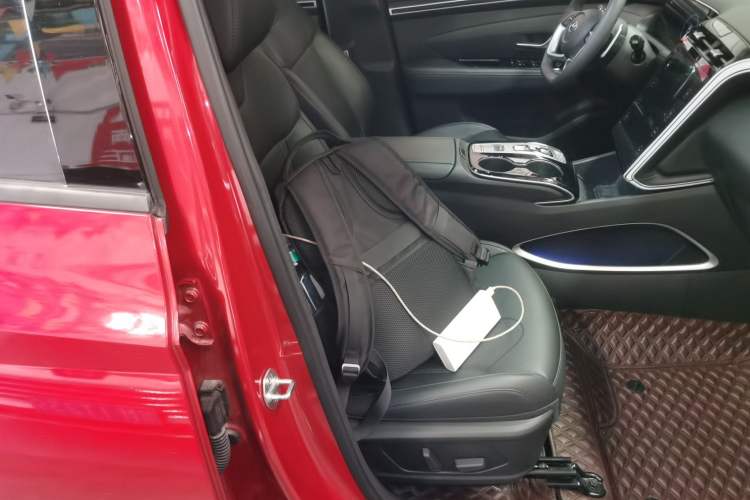 Used Hyundai Tucson 2022 Tucson L 2.0L Hybrid · Flagship Edition Right Front Seat