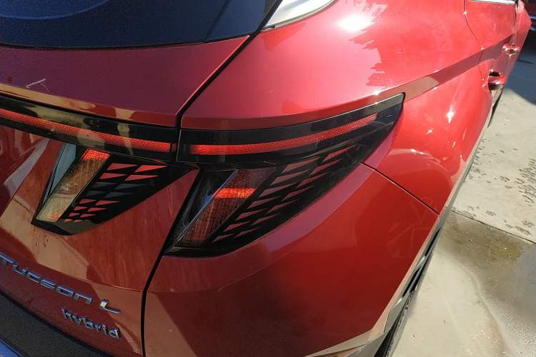 Used Hyundai Tucson 2022 Tucson L 2.0L Hybrid - Prestige Edition Right Rear Taillight
