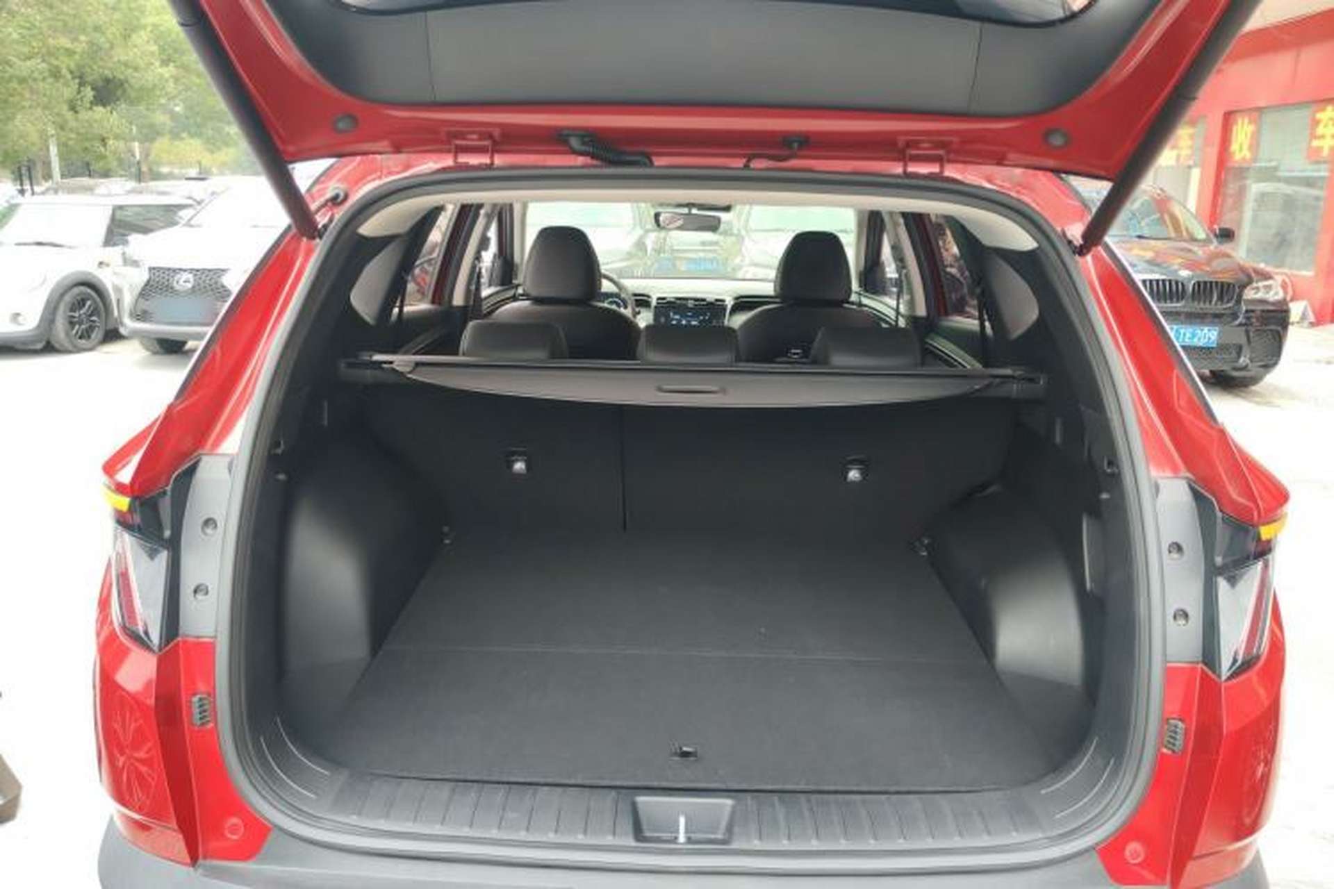 Used Hyundai Tucson 2022 Tucson L 2.0L Hybrid · Flagship Edition Trunk