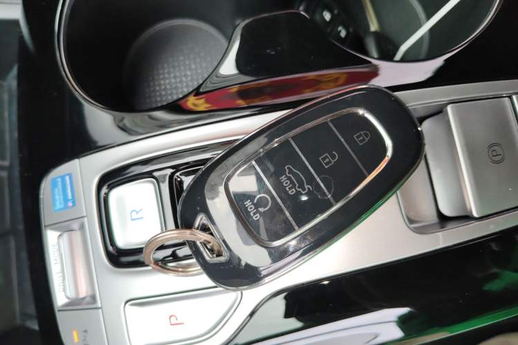 Used Hyundai Tucson 2022 Tucson L 2.0L Hybrid · Flagship Edition Vehicle Key