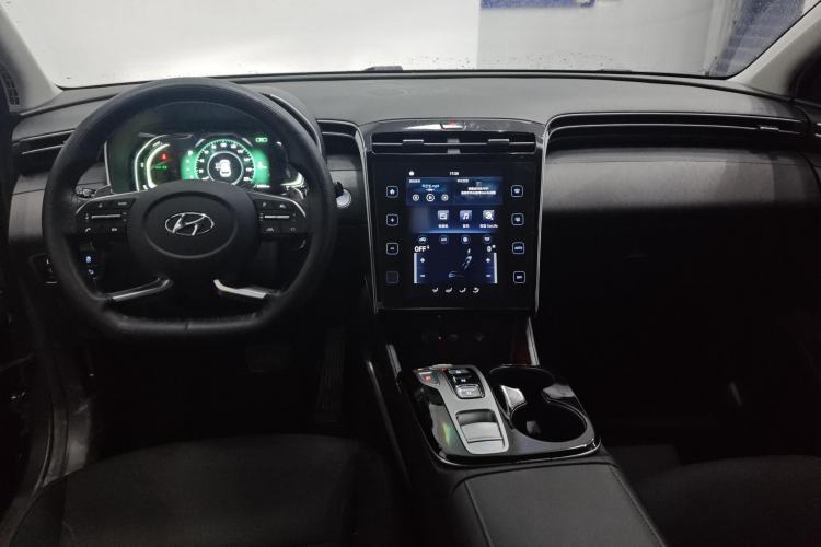 Used Hyundai Tucson 2022 Tucson L 2.0L Hybrid – Smart Enjoyment Version Center Console