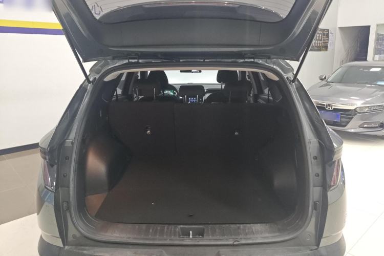 Used Hyundai Tucson 2022 Tucson L 2.0L Hybrid – Smart Enjoyment Version Trunk