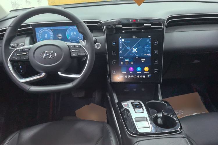 Used Hyundai Tucson 2022 Tucson L 1.5T DCT LUX Prestige Edition N Line Center Console