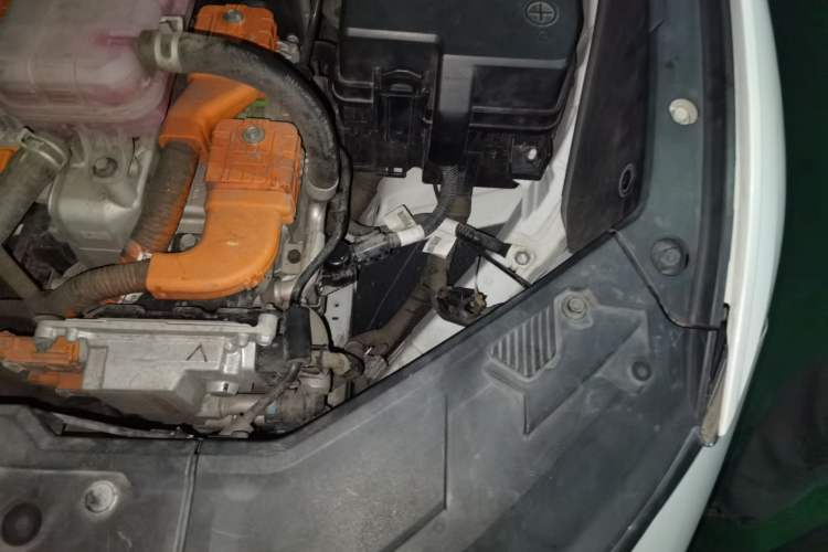 Used Hyundai Tucson 2022 Tucson L 2.0L Hybrid - Prestige Edition Engine Bay Left