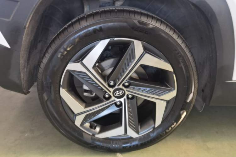 Used Hyundai Tucson 2022 Tucson L 1.5T DCT LUX Prestige Edition N Line Exterior 5